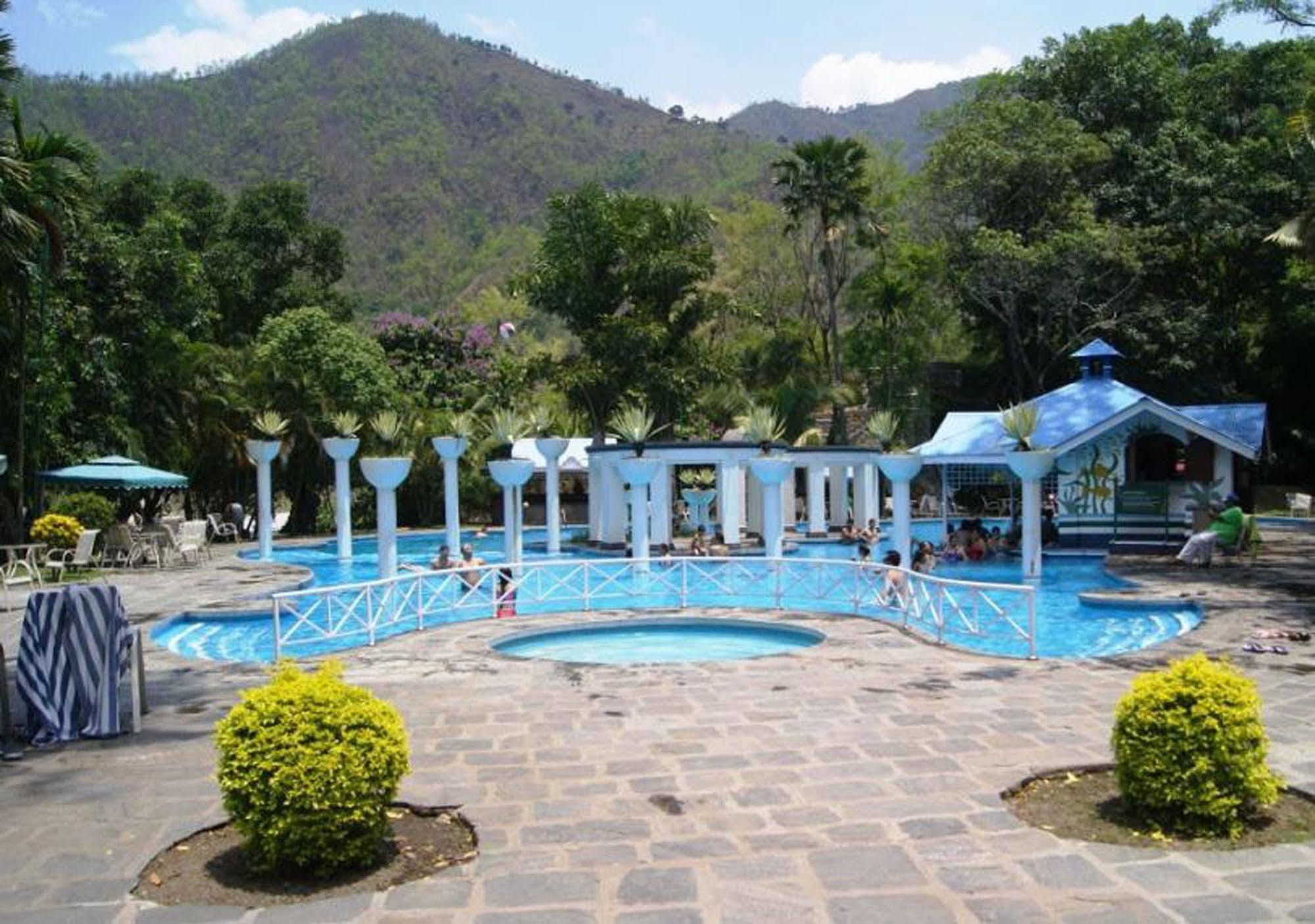 Riverside Spring Resort Darechok Dış mekan fotoğraf